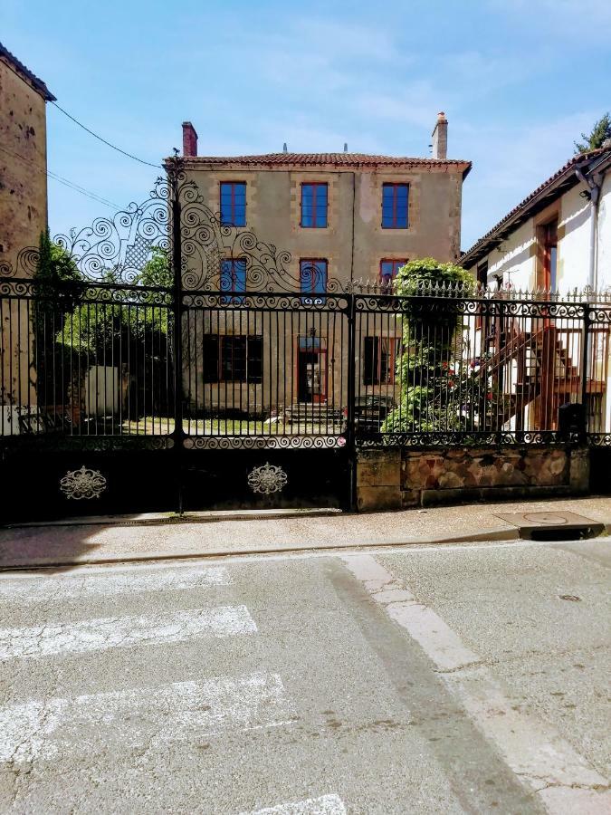 Maison De Maitre I Availles-Limouzine Exteriör bild